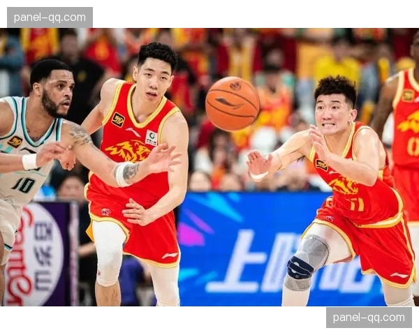 季后赛揭幕:广东华南虎主场先下一城,大胜浙江广厦 季后赛揭幕:广东华南虎主场先下一城,大胜浙江广厦